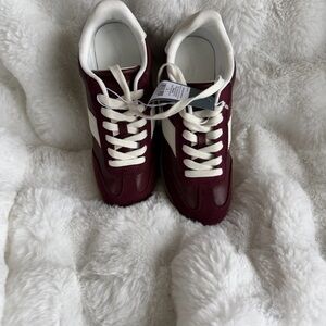 Universal Thread Brown and Cream Sneakers